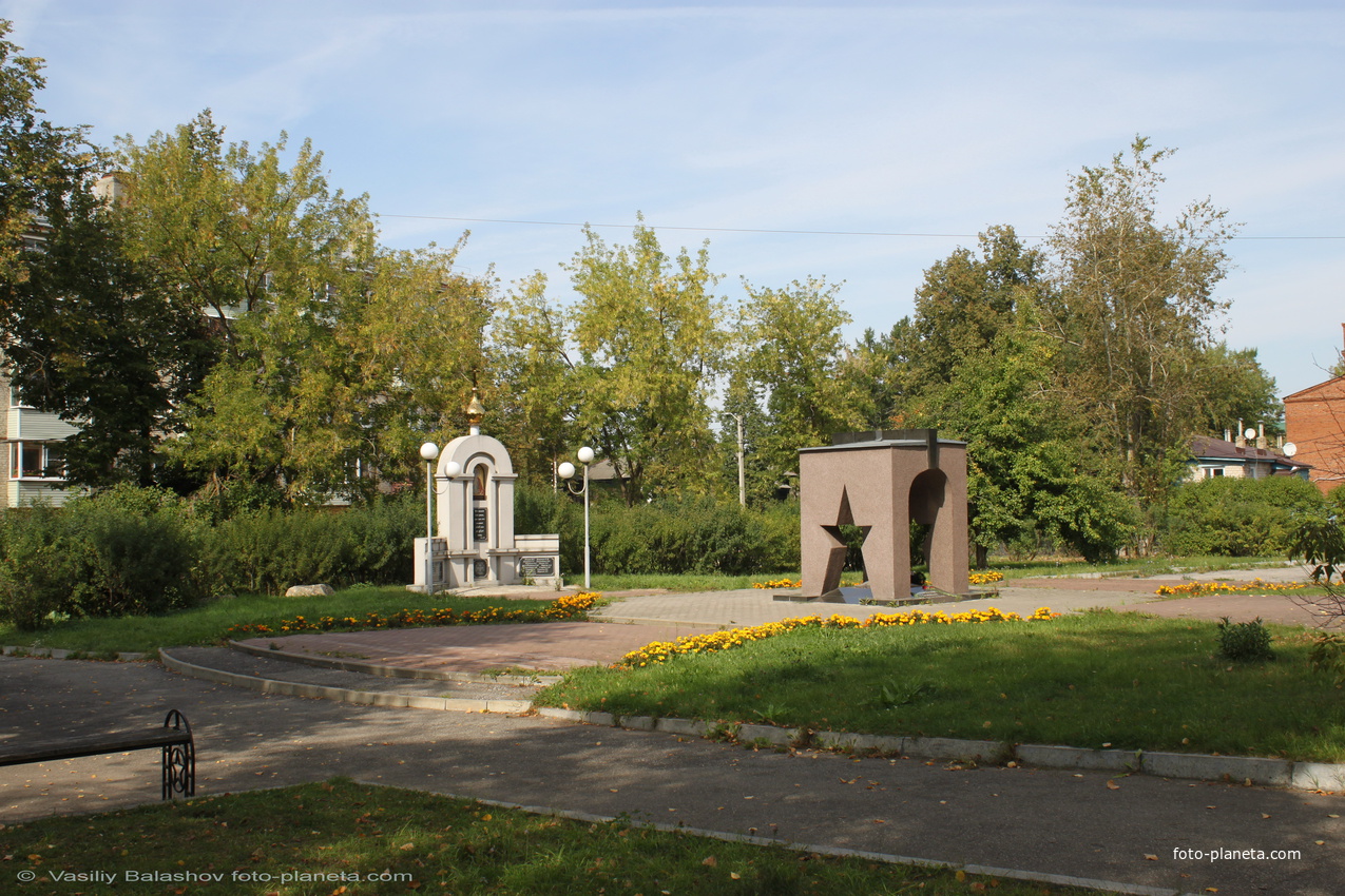 Часовня  Георгия Победоносца и памятник ветеранам боевых действий