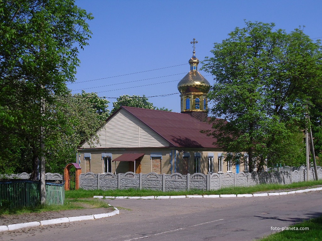 Церква в Новоселиці.
