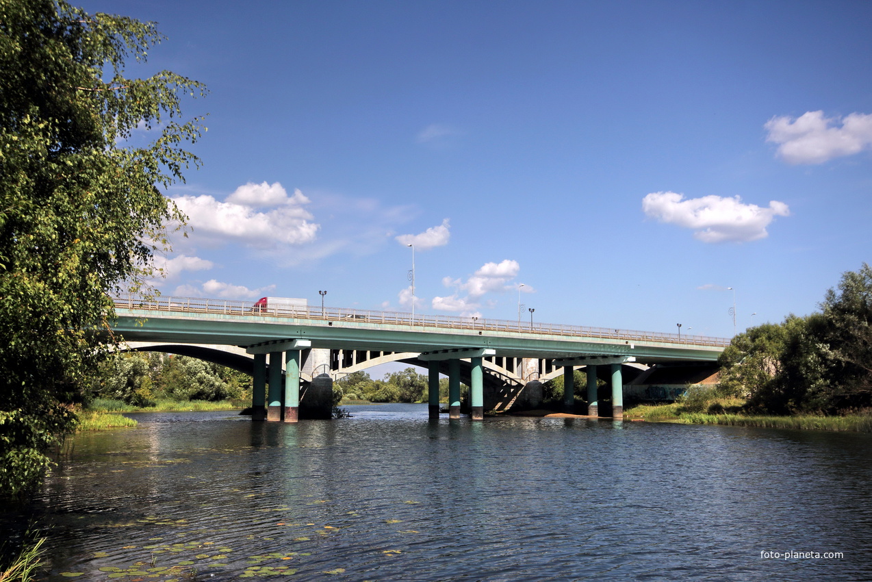 Октябрьский мост