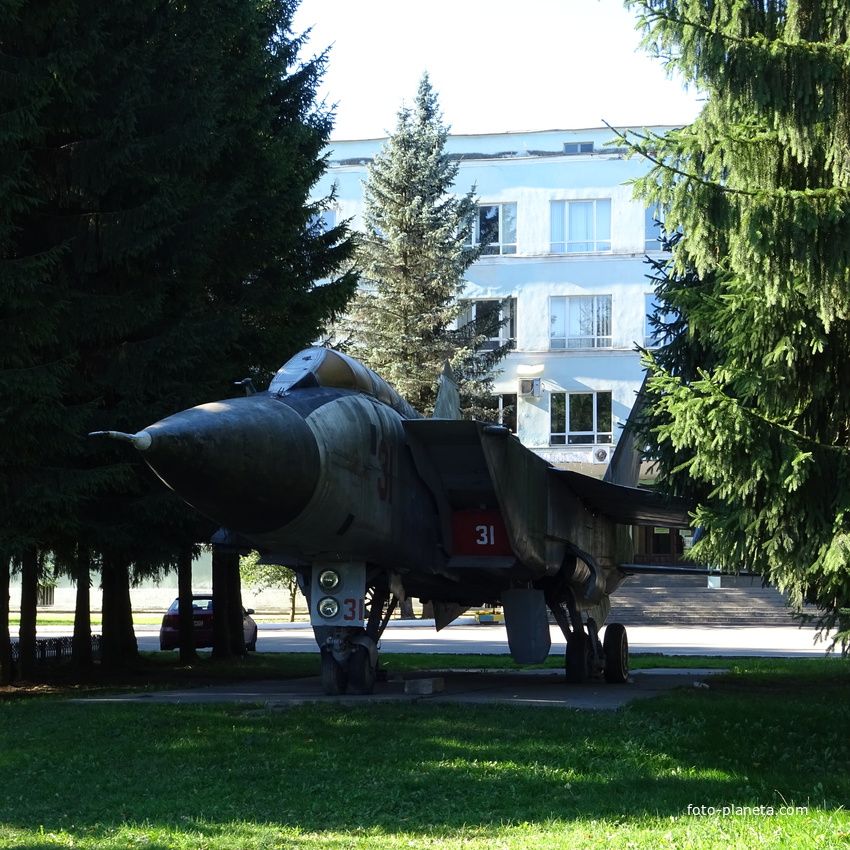 Университет гражданской авиации. МиГ-31