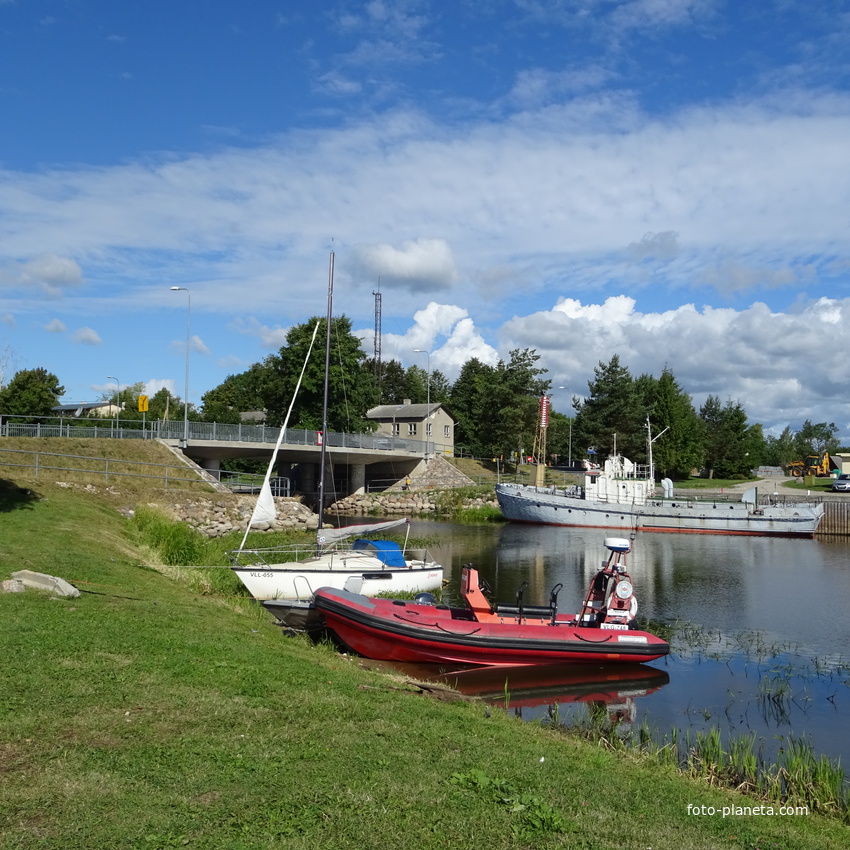 Муствеэ. Река Муствеэ впадающая в Чудское озеро