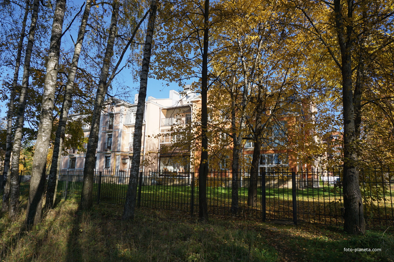 Береговая территория Озера Чёрное.