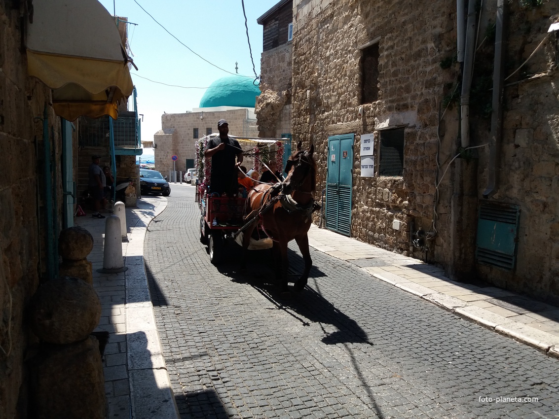 Уличный транспорт старого города