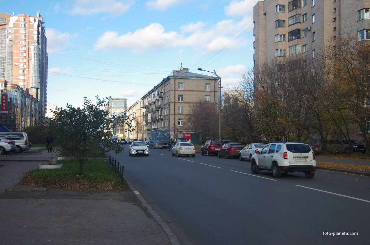 Варшавская улица.