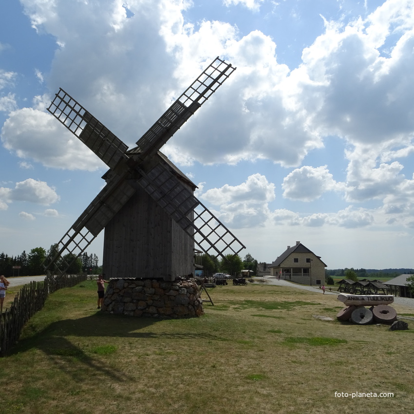 Холм ветряных мельниц