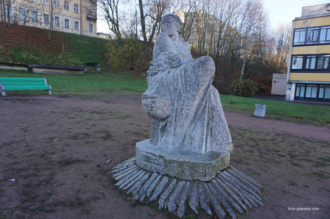 Скульптура.Дворцовый проспект.