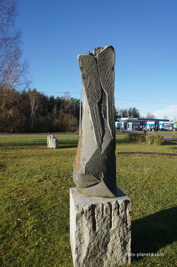 Улица Победы.Статуя.