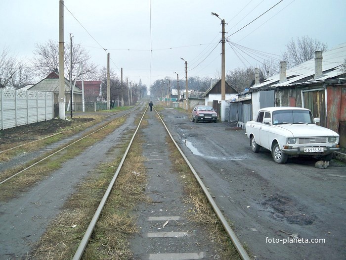 Линия маршрута №15 к северу от конечной станции «Шахта №12/18»