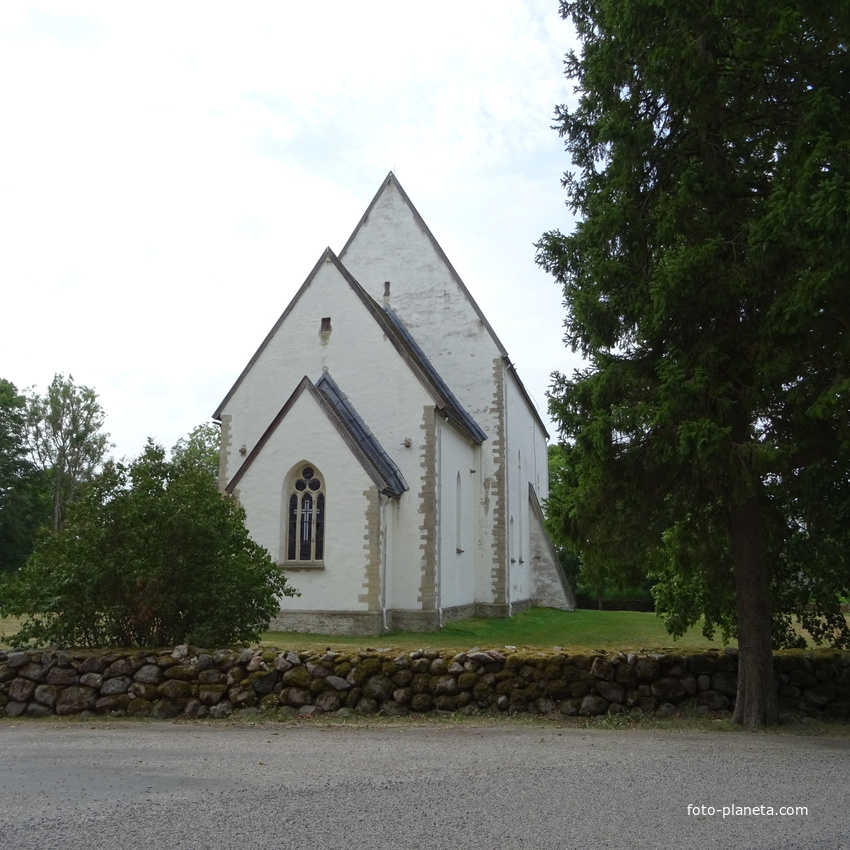 Церковь Катарины – средневековый храм на острове Муху