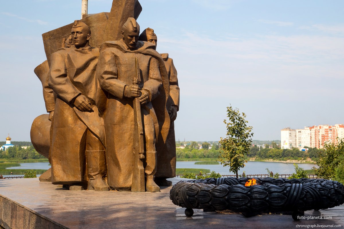 Монумент воинам, погибшим в Великую отечественную