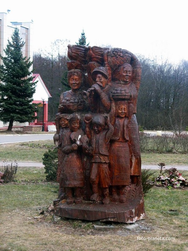 Деревянная скульптура
