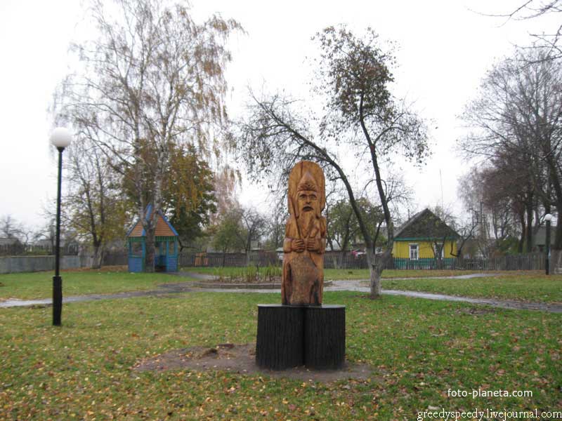 Памятник древнеславянскому Богу Перуну