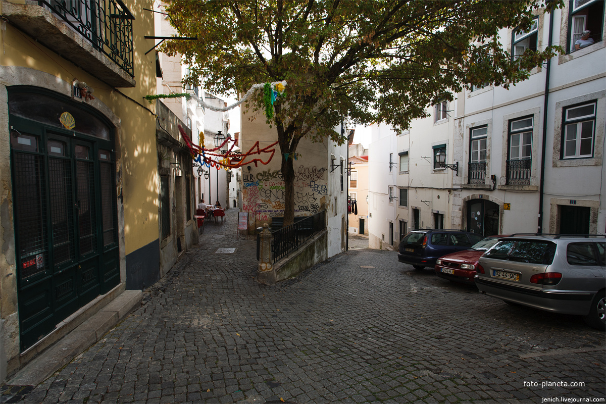 Улица старого квартала города