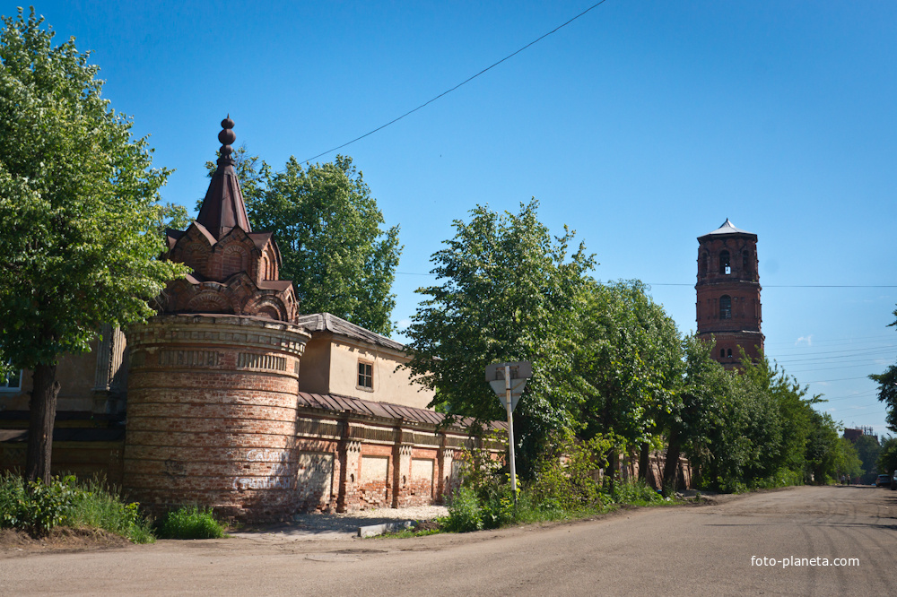 Стены женского Христорождественского монастыря