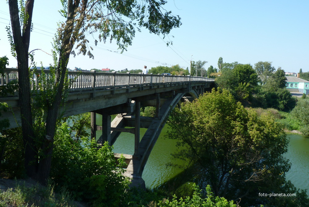 Мост через реку Рось
