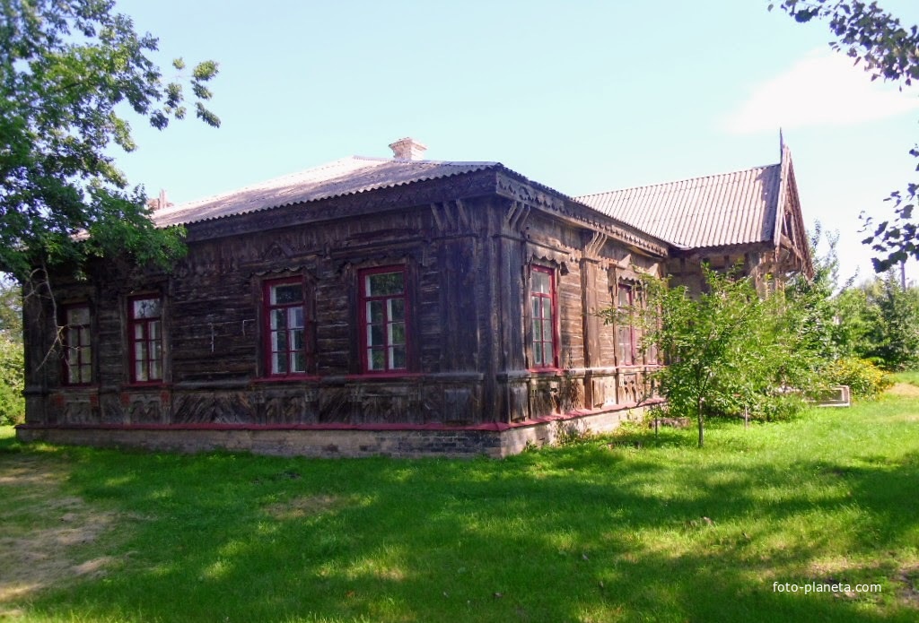 Дерев&#039;яна будівля земської лікарні,урочисте відкриття якої відбулося 9 листопада 1894 року,архітектор Владислав Городецький.