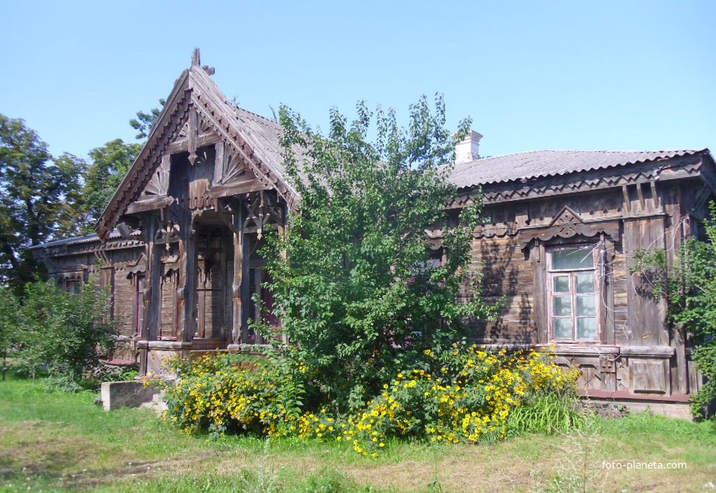 Дерев&#039;яна будівля земської лікарні,урочисте відкриття якої відбулося 9 листопада 1894 року,архітектор Владислав Городецький.