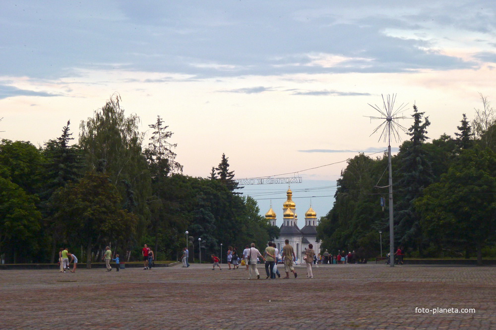 Центральная площадь Чернигова &quot;Красная площадь&quot;