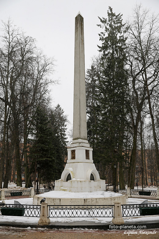 Обелиск на могиле Циолковского