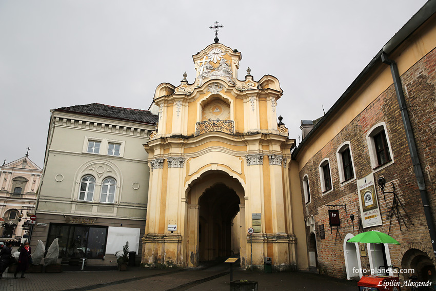 Церковь Святой Троицы и базилианский монастырь