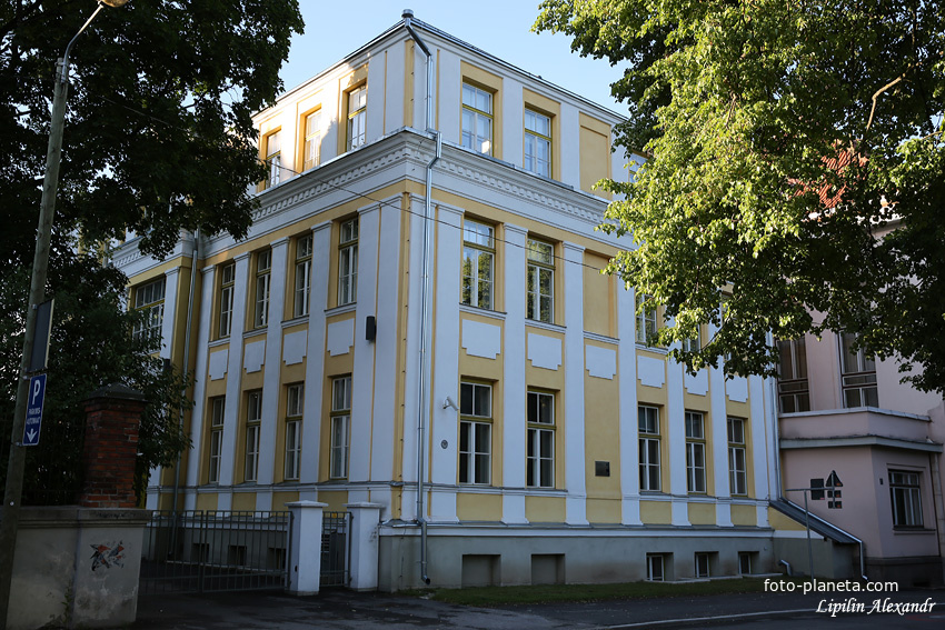 Здание Русской гимназии