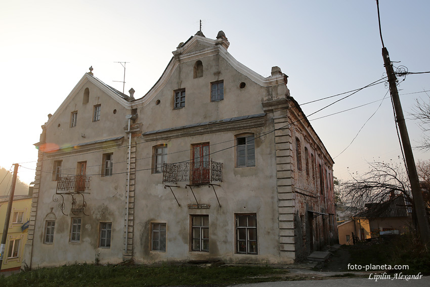 Дома-близнецы