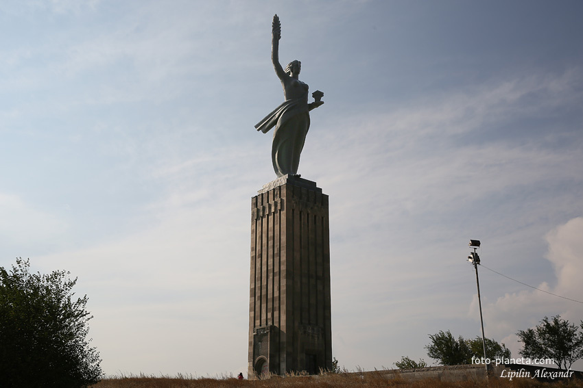 Мемориал «Мать-Армения»