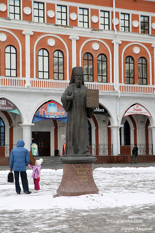 Памятник Епископу Марийскому