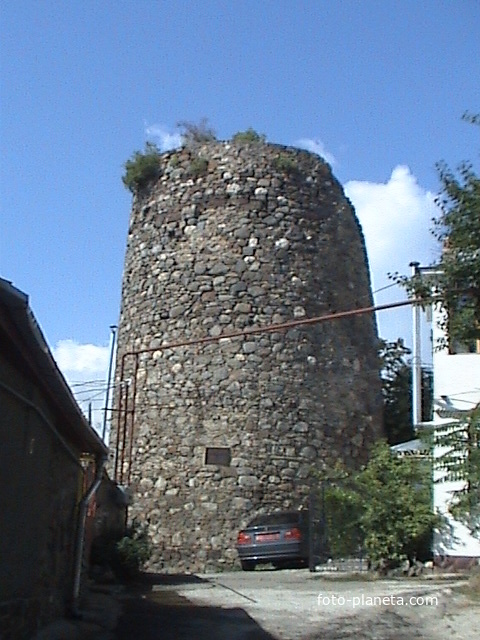 Генуэзская башня