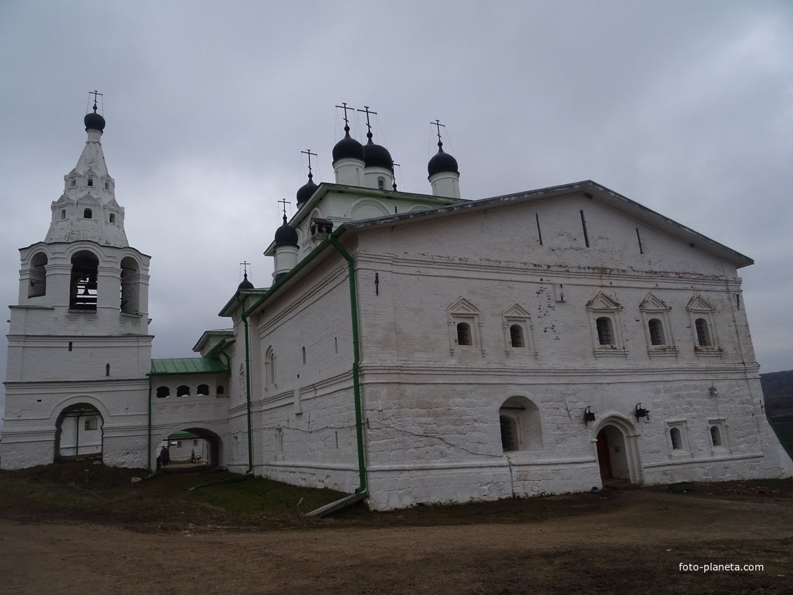 Собор старого Анастасьева Одоевского монастыря