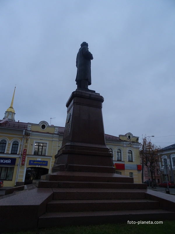Памятник Ленина