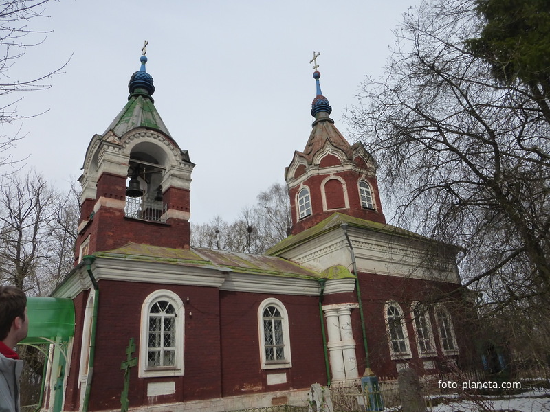 Кладбищенская Введенская церковь