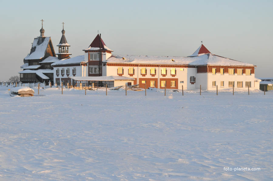 Свято-Артемиева Веркольский мужской монастырь