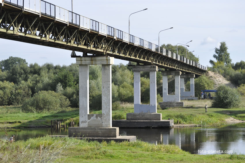 Пешеходный мост через реку Березину