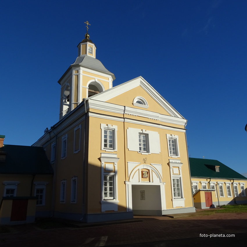 Надвратная церковь Иверской иконы Божией Матери. 1792г.