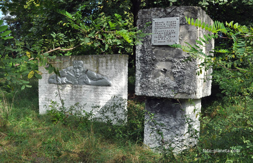 Памятник солдатам-артиллеристам 131 артполка
