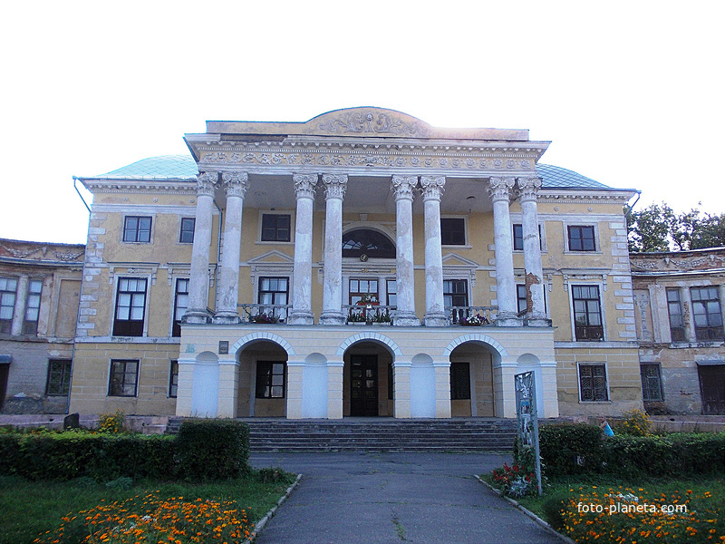 Дворец Грохольского
