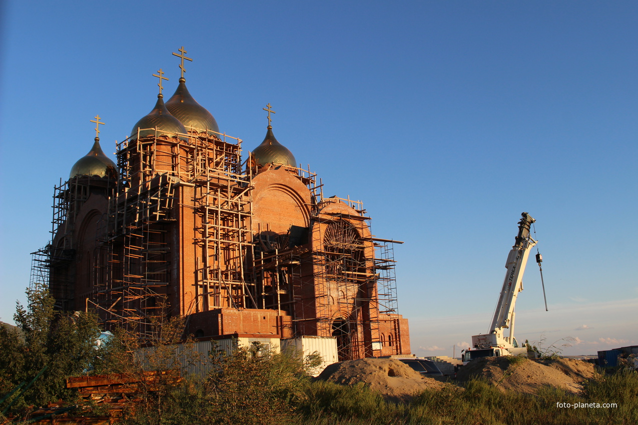 Строительство собора в честь Святого апостола Андрея Первозванного.