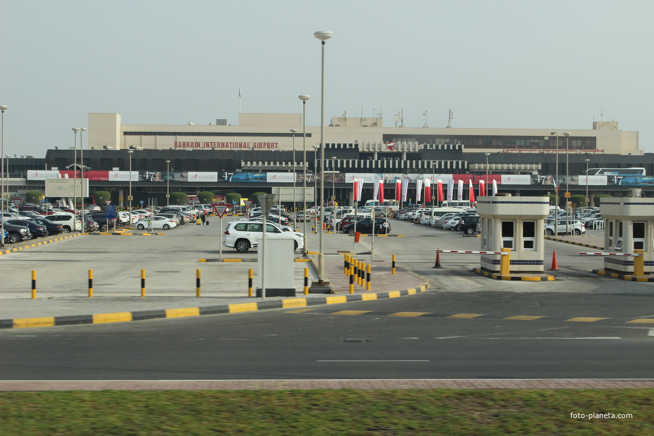 Мухаррак. Международный аэропорт.