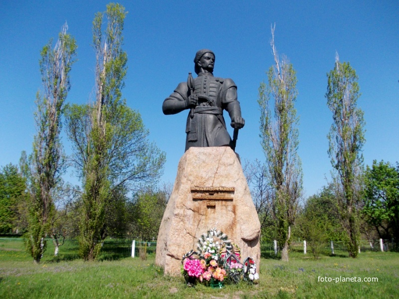 Памятник Максиму Зализняку