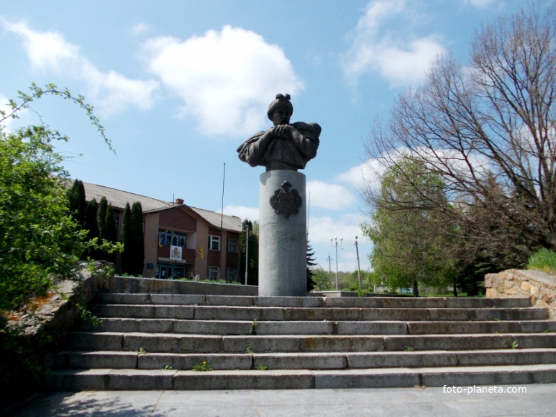Памятник Богдану Хмельницкому