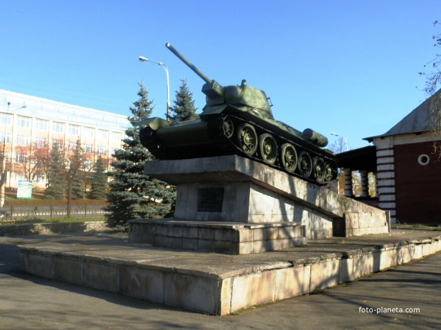 Памятник &quot;Танк Т-34&quot;