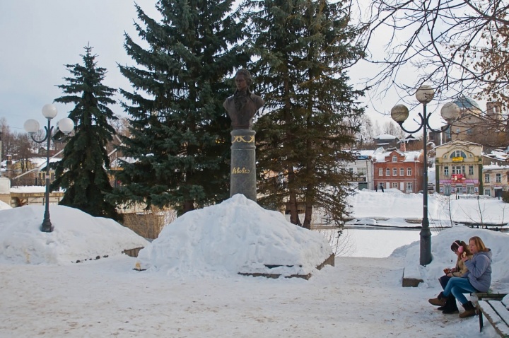 Памятник архитектору Н.А. Львову