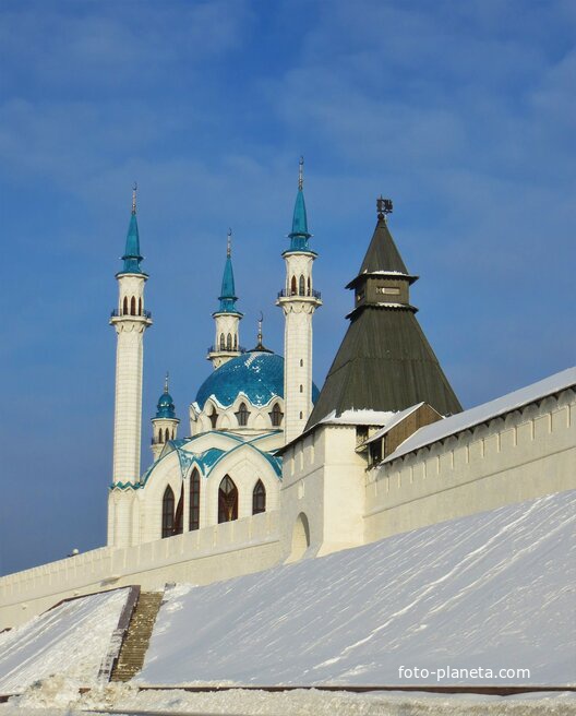 Казанский кремль. Преображенская башня и мечеть &quot;Кул-Шариф&quot;