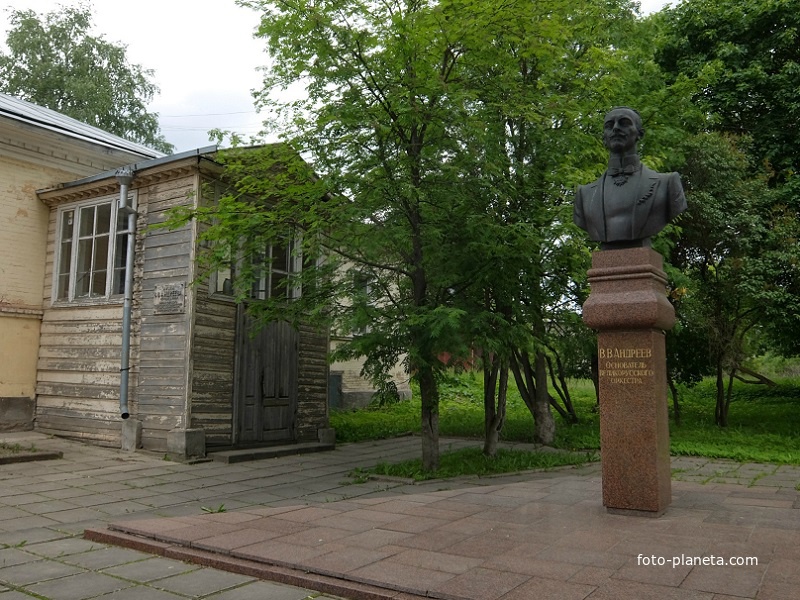 Памятник Андрееву В.В.
