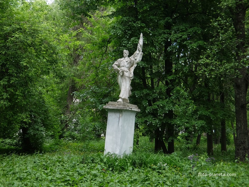 Памятник солдату ВОВ
