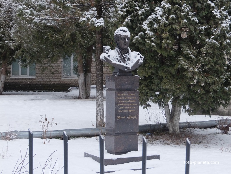 Памятник Е.О. Мухину