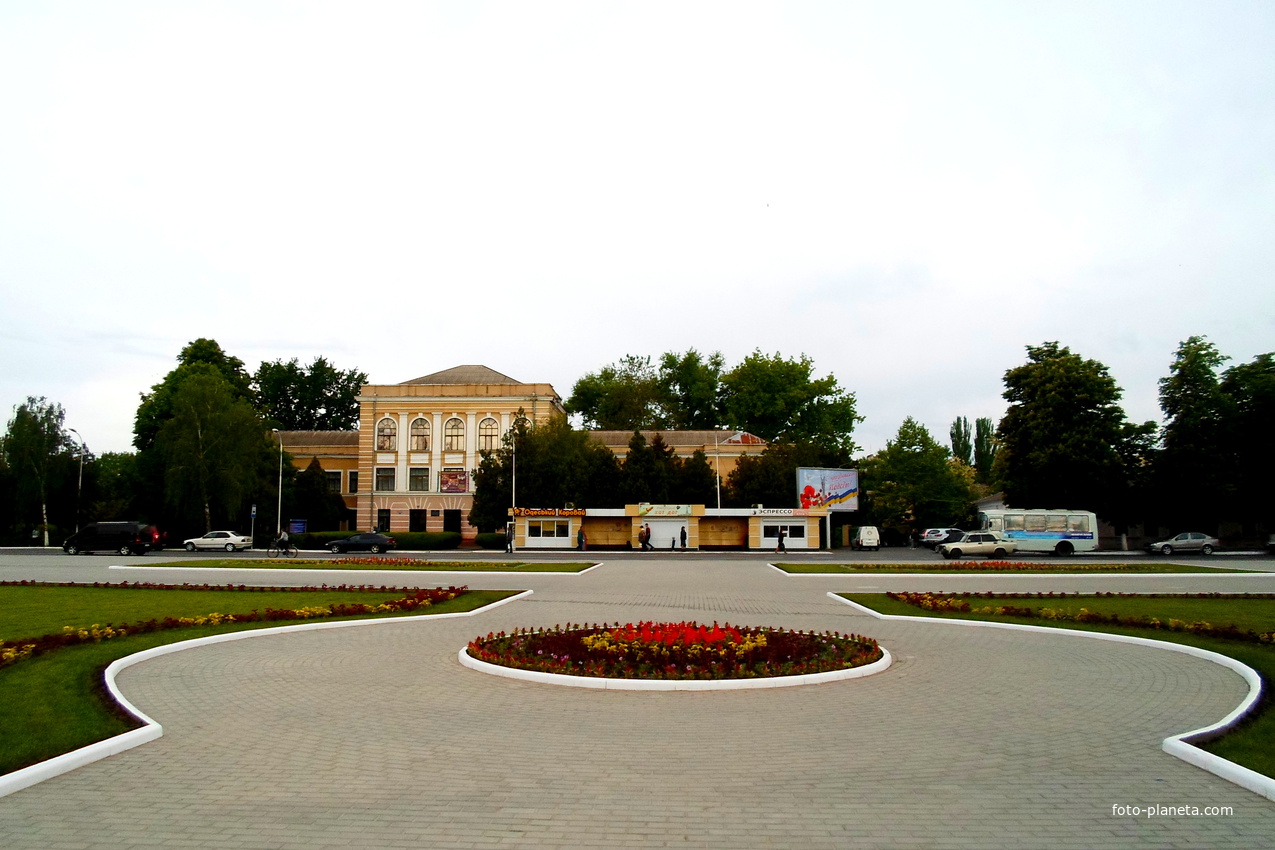город Измаил,  проспект Суворова.