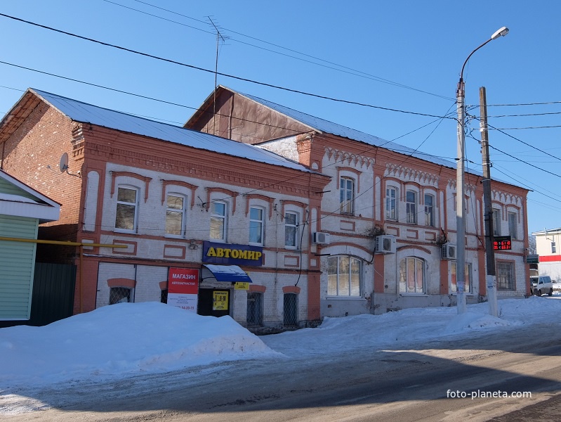 Городская улица