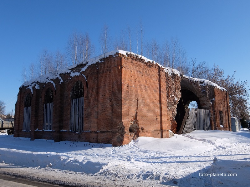 Руины Воскресенской церкви